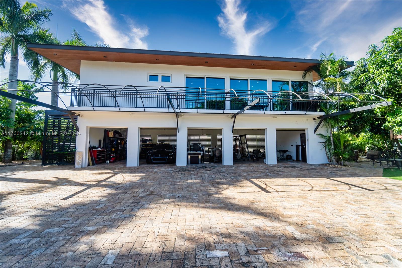 185 SW 130th Ave