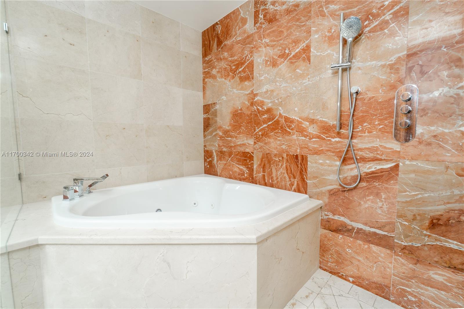 SWEETWATER ESTS SUB - Residential
