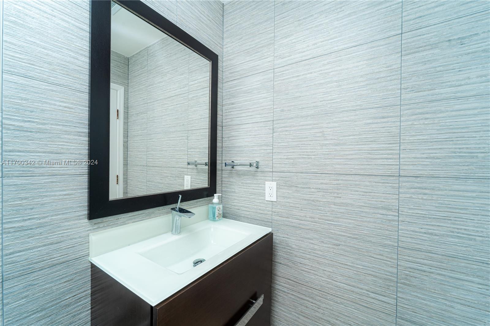 SWEETWATER ESTS SUB - Residential