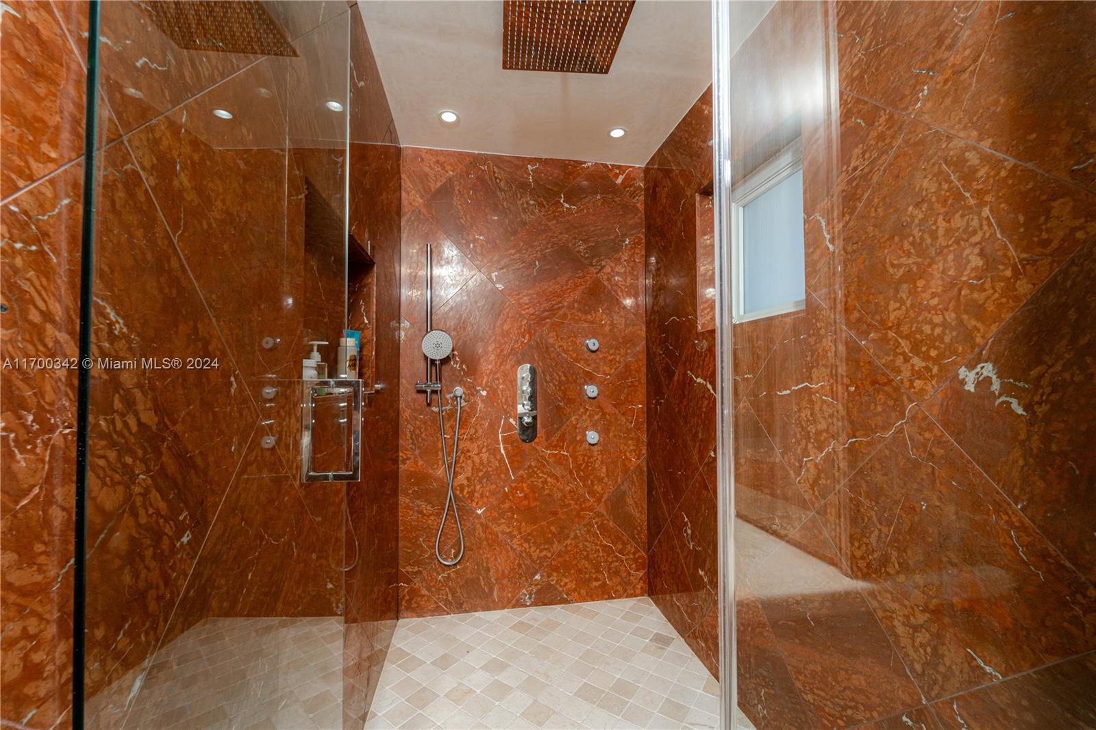 SWEETWATER ESTS SUB - Residential