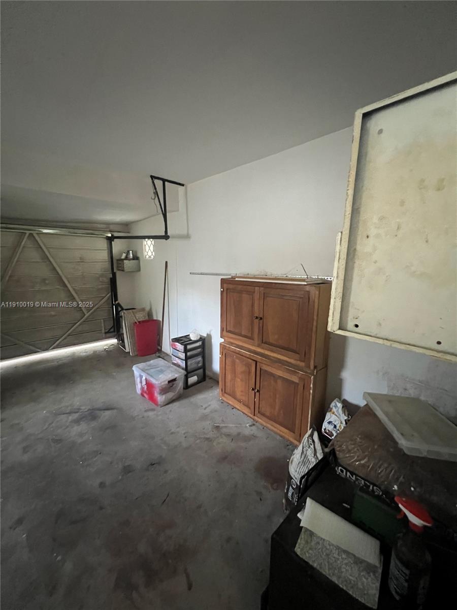 WELWYN MANOR - Residential