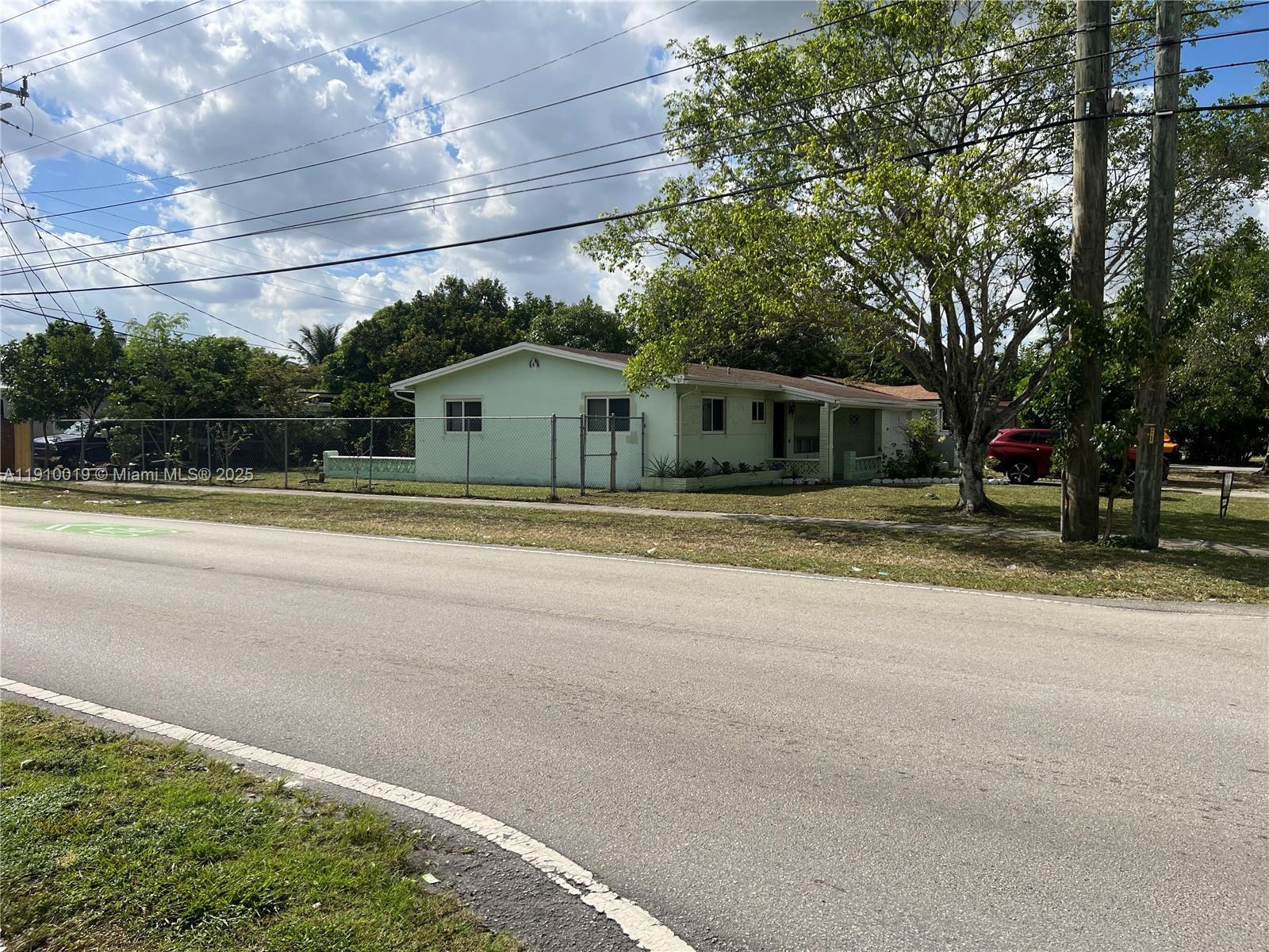 WELWYN MANOR - Residential