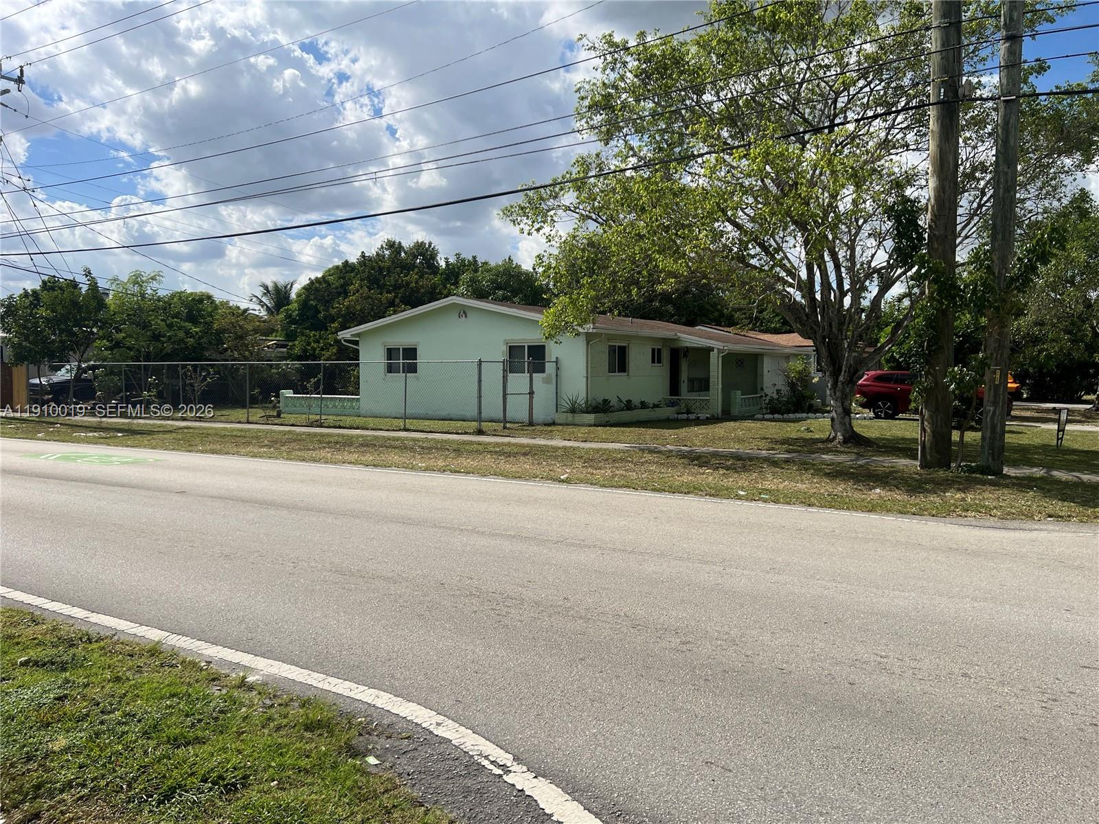 WELWYN MANOR - Residential