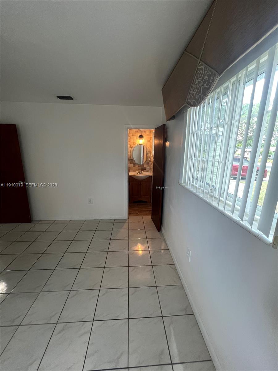 WELWYN MANOR - Residential