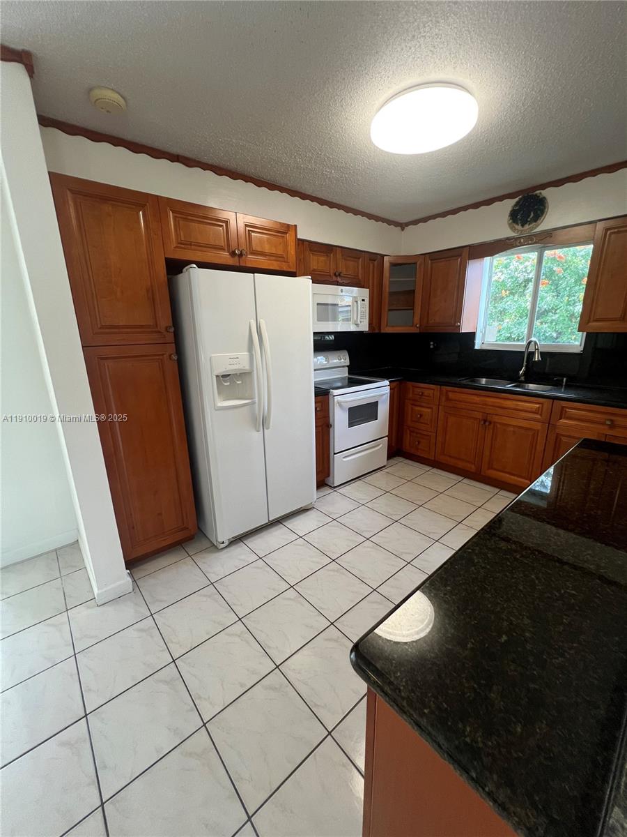 WELWYN MANOR - Residential