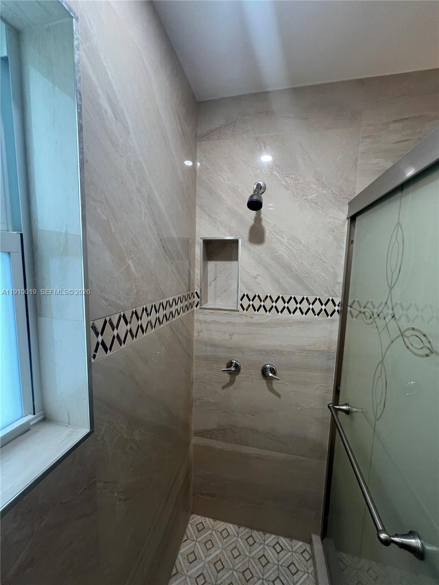 WELWYN MANOR - Residential