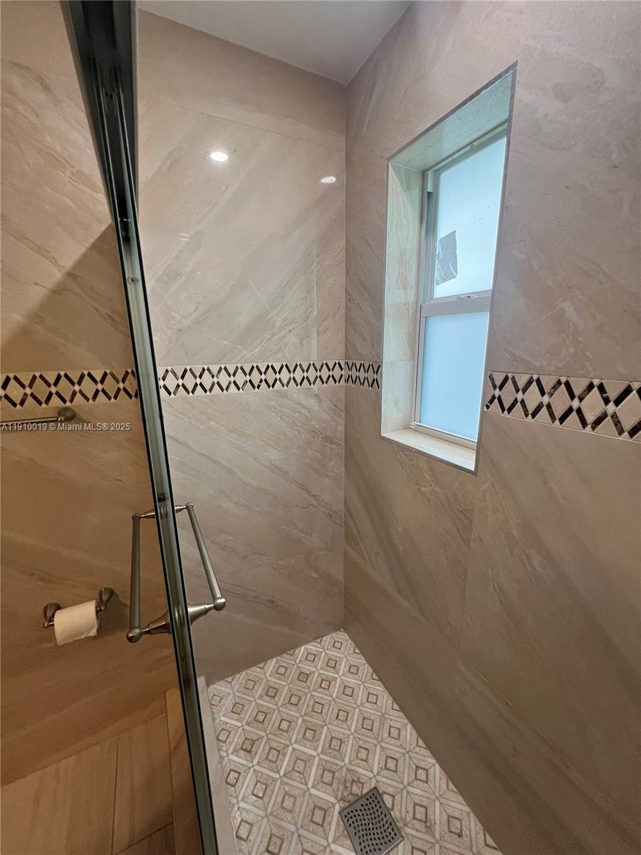 WELWYN MANOR - Residential