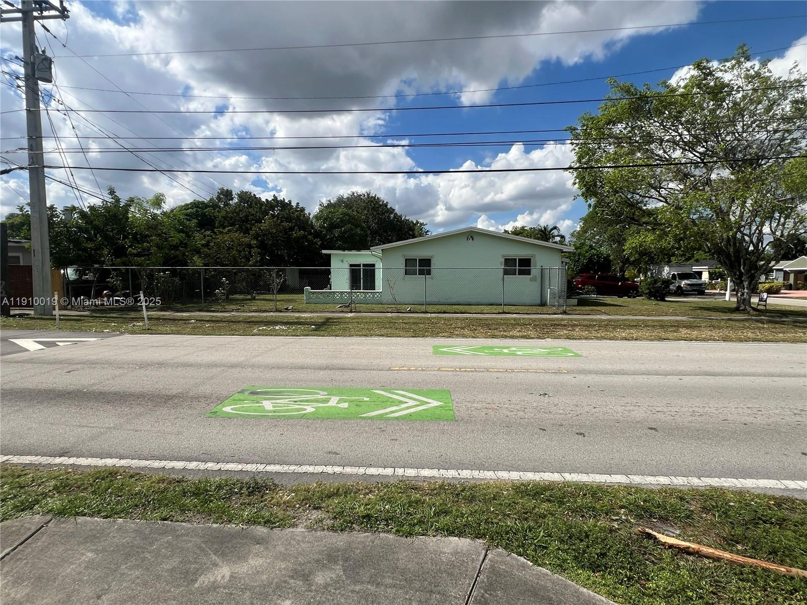 WELWYN MANOR - Residential