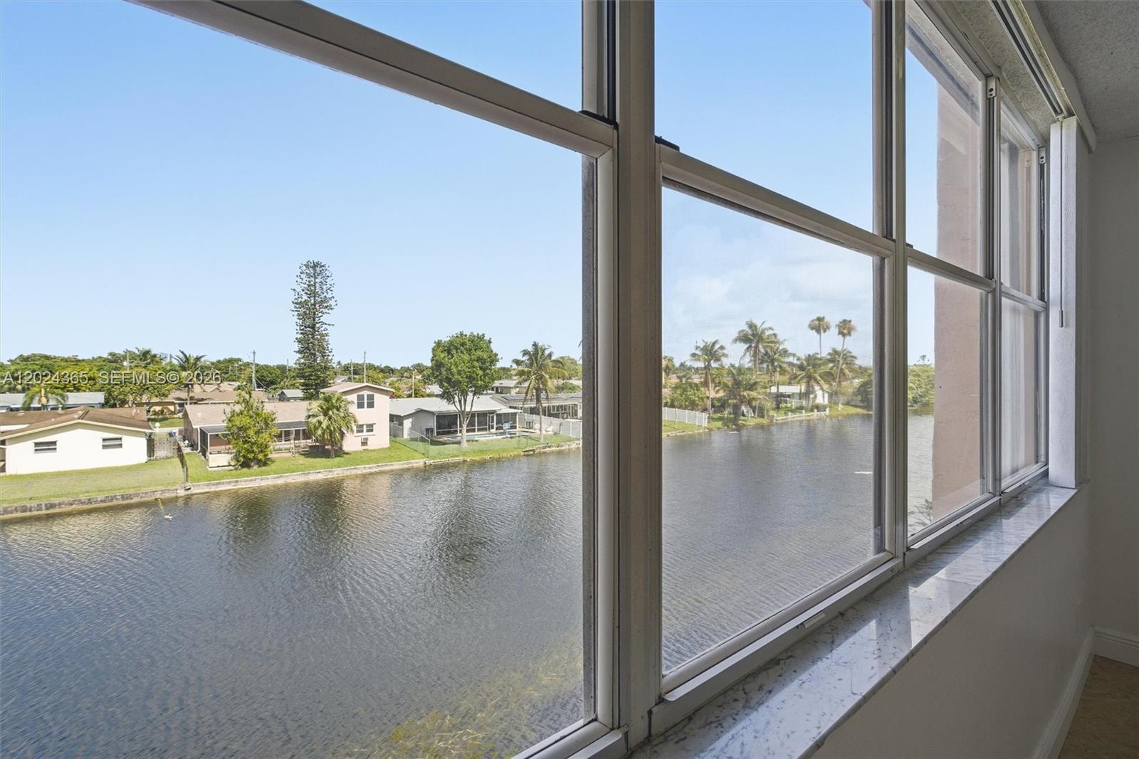SUNRISE LAKES 211 CONDO - Residential