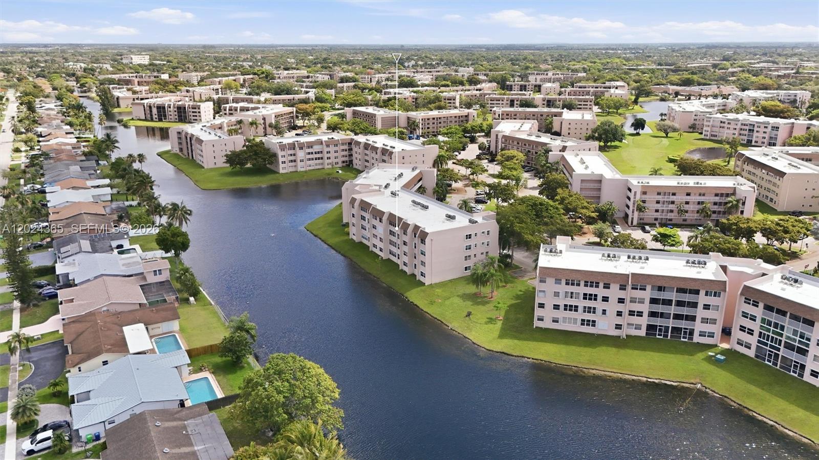 SUNRISE LAKES 211 CONDO - Residential