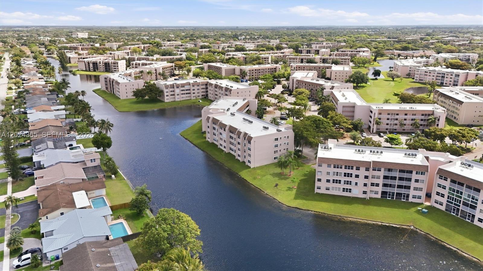 SUNRISE LAKES 211 CONDO - Residential