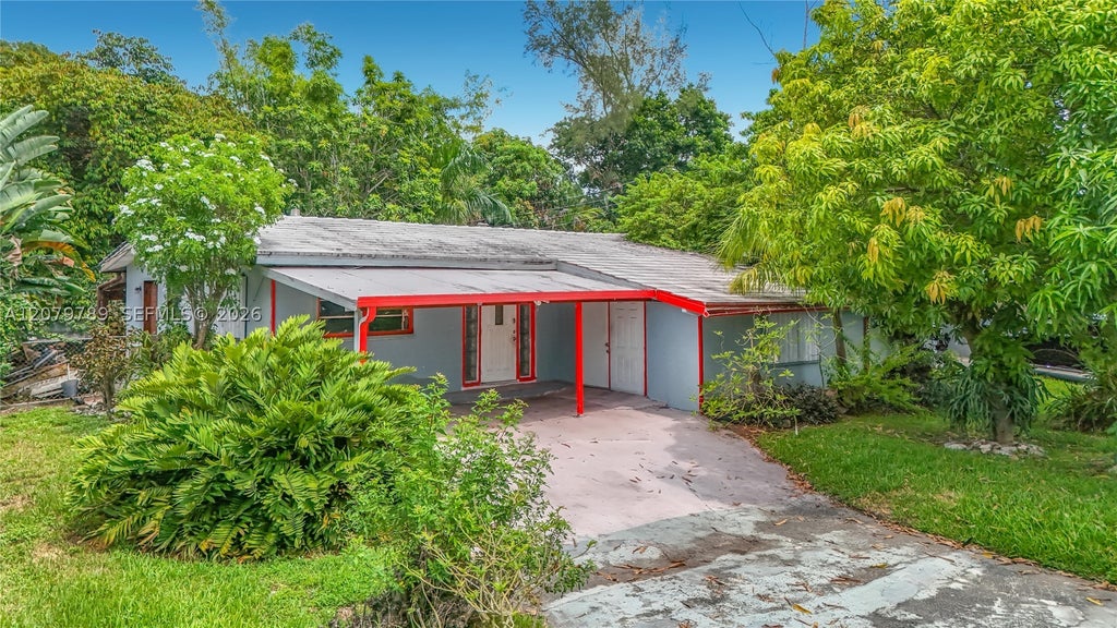 Photo of 5661 Allen St, Hollywood, FL 33021 (MLS # A12079789)