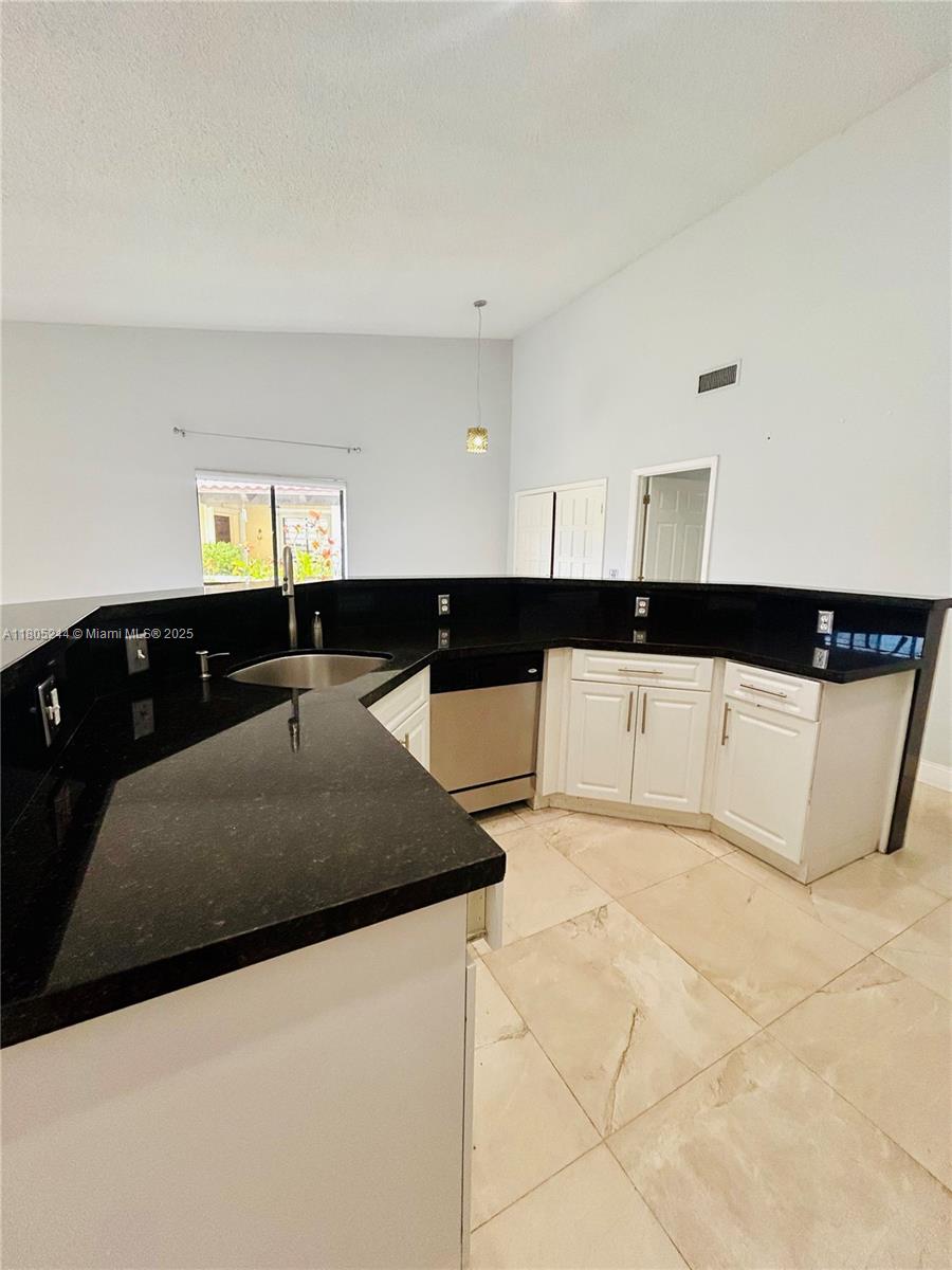 View photos, virtual tours, details... 3480 Torremolinos Ave A-33