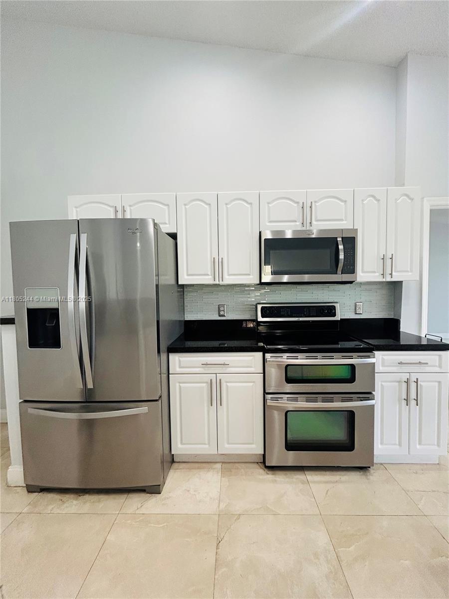 View photos, virtual tours, details... 3480 Torremolinos Ave A-33