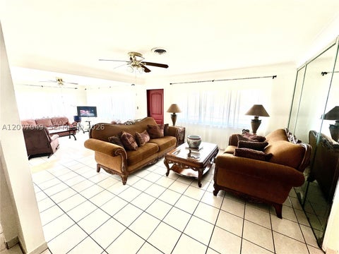Tiny photo for 106 N 32nd Ave, Hollywood, FL 33021 (MLS # A12077049)