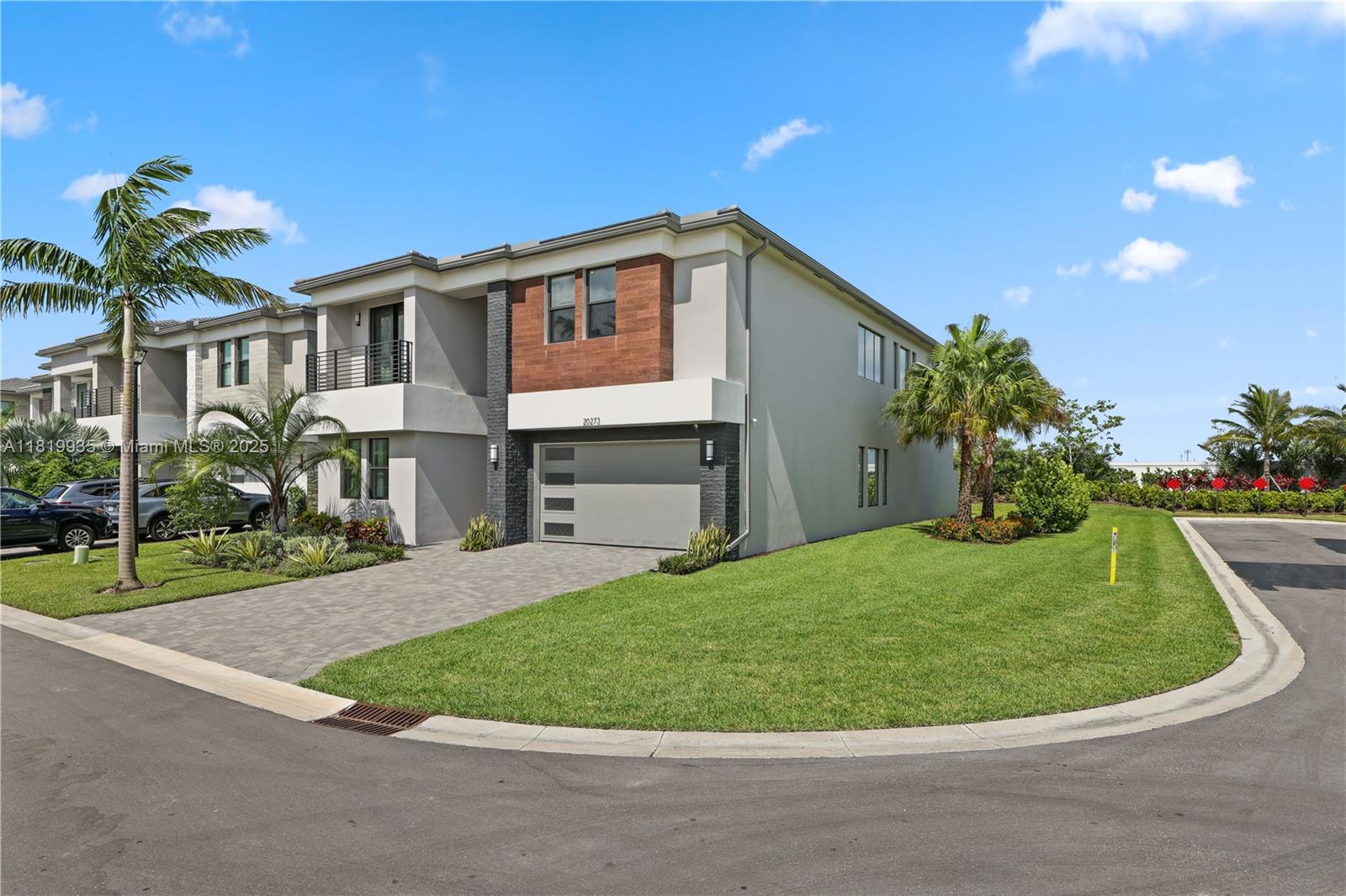 20273 Bandon Dunes Rd, Boca Raton, FL, 33434/$2,180,000 2 20273 Bandon Dunes Rd