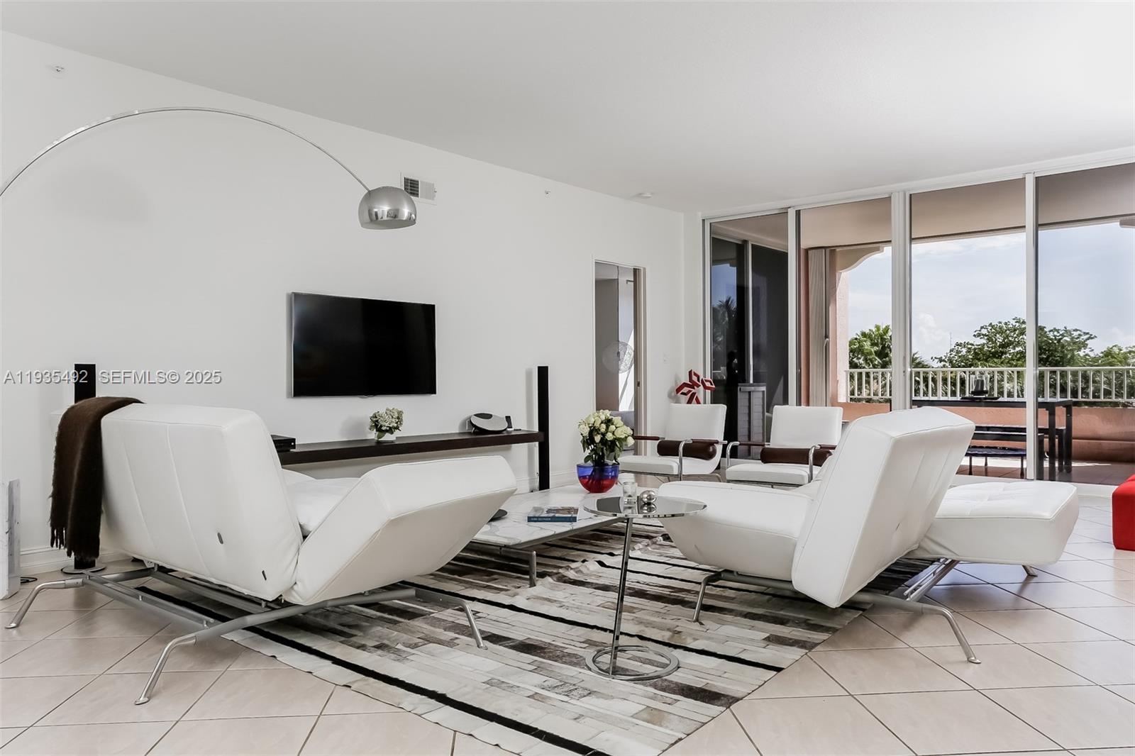 747 Crandon Blvd 410