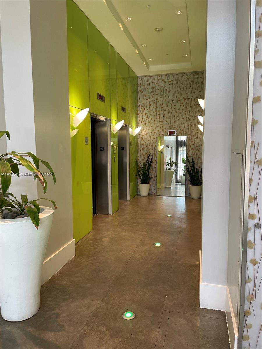 THE LOFT DOWNTOWN II COND - Residential