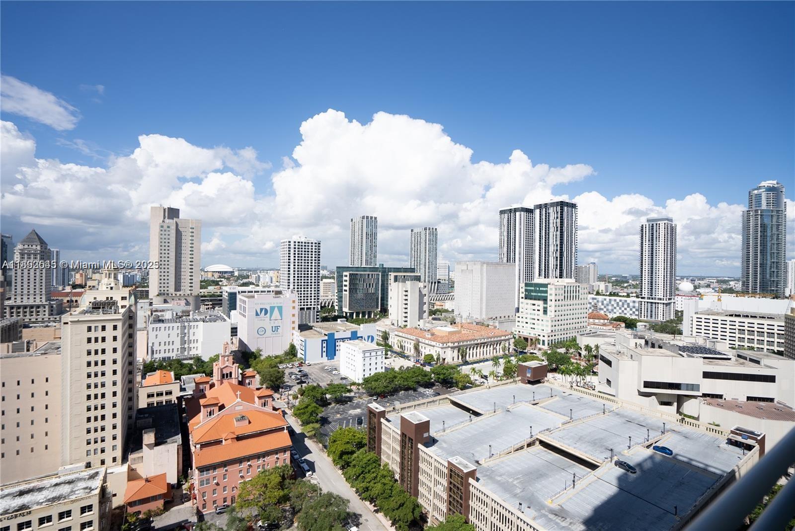 THE LOFT DOWNTOWN II COND - Residential