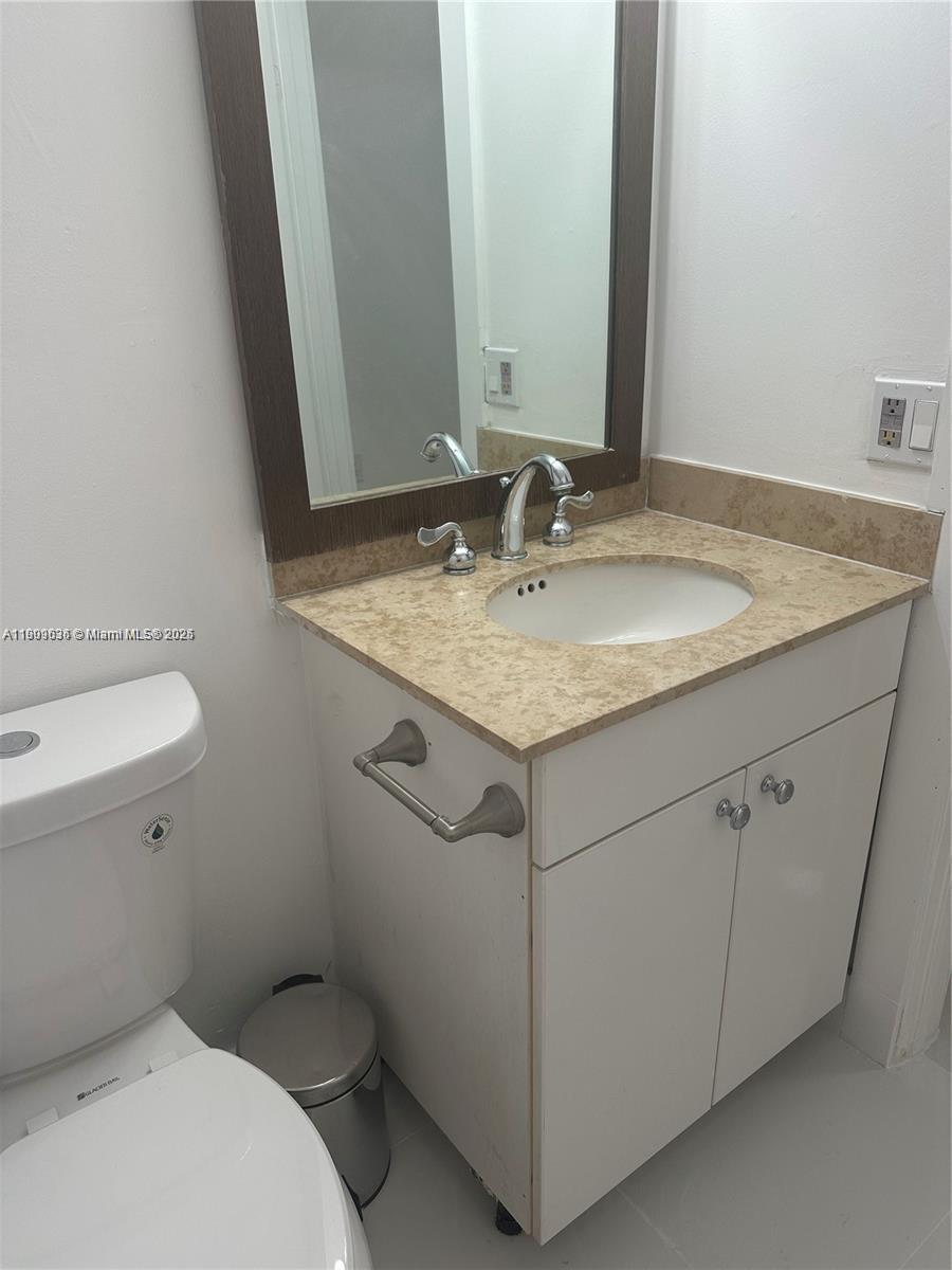 PALM GARDENS CONDO - Residential Lease