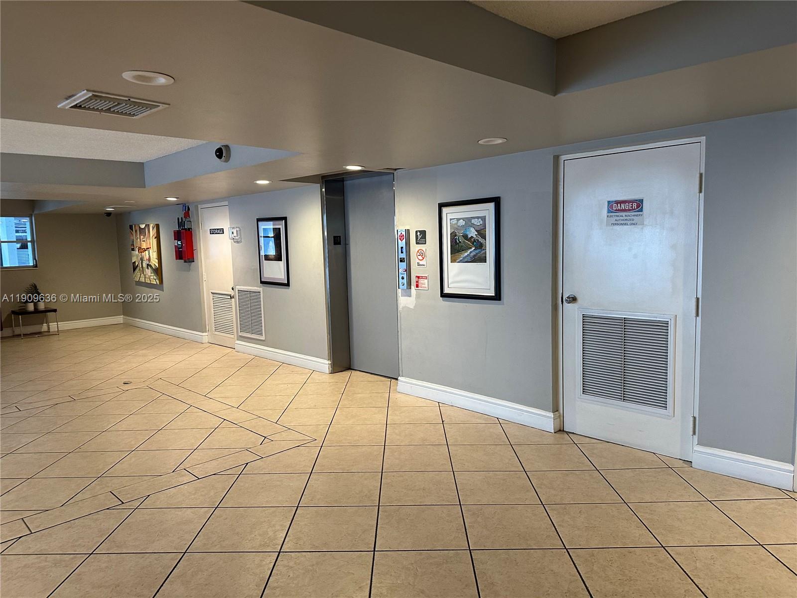 PALM GARDENS CONDO - Residential Lease