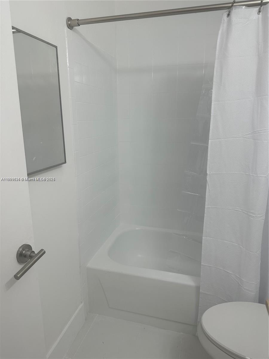 PALM GARDENS CONDO - Residential Lease