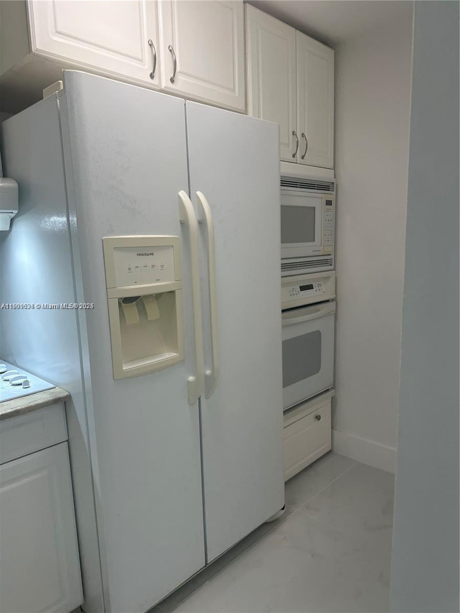 PALM GARDENS CONDO - Residential Lease
