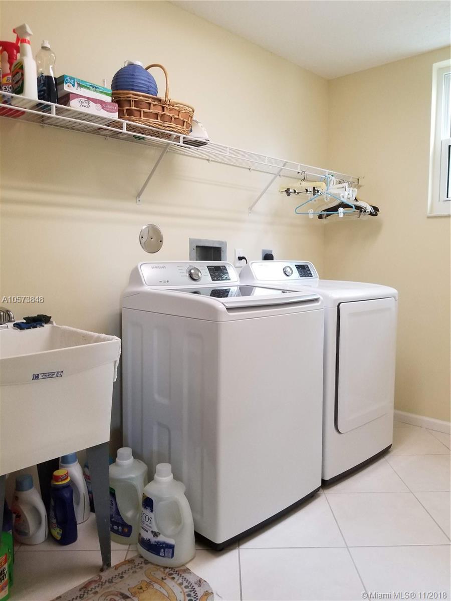 PEMBROKE SHORES-HARBORSIDE - Residential