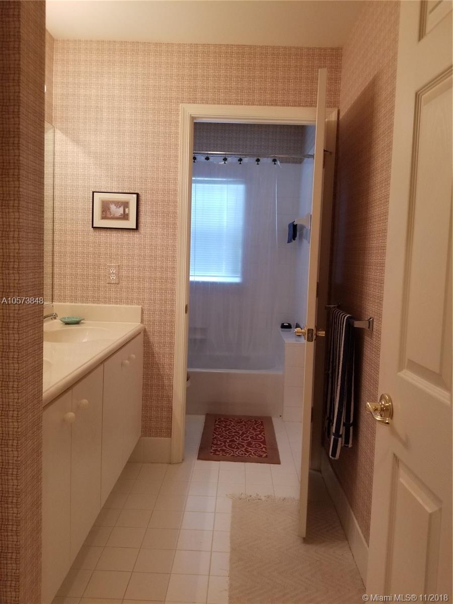 PEMBROKE SHORES-HARBORSIDE - Residential