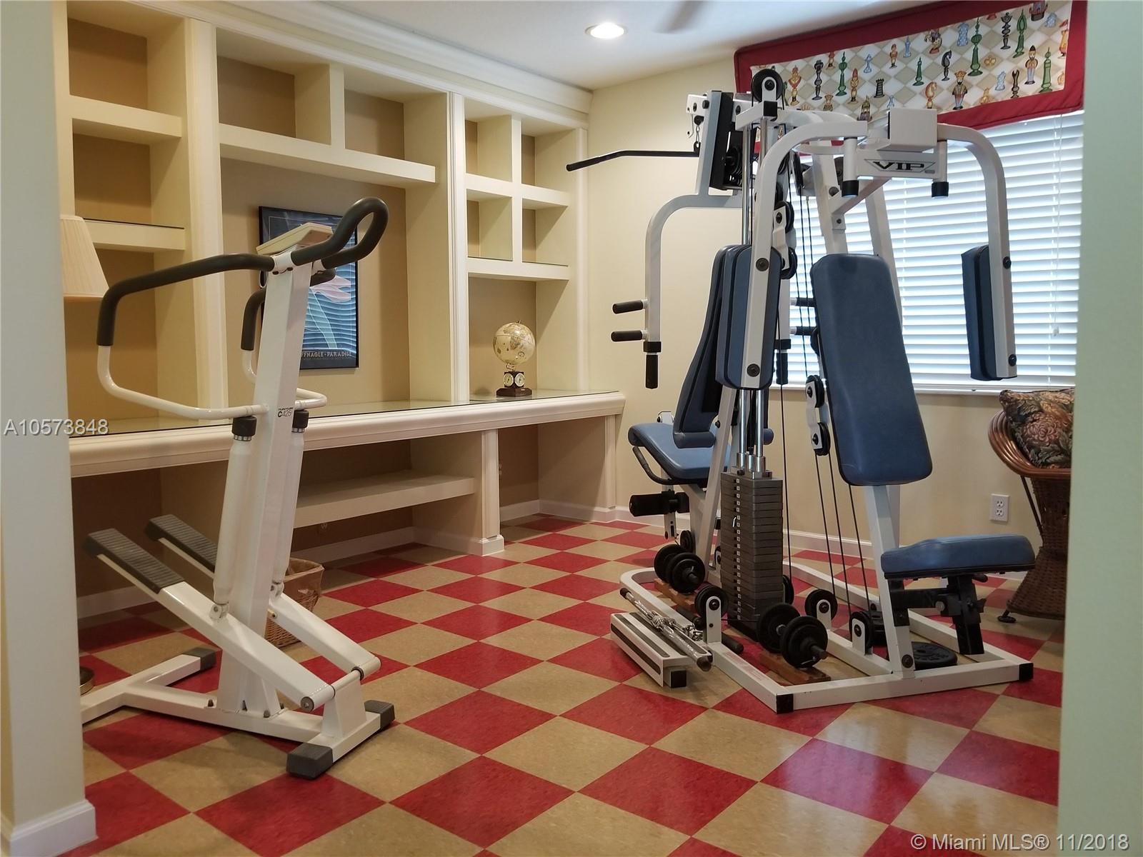 PEMBROKE SHORES-HARBORSIDE - Residential