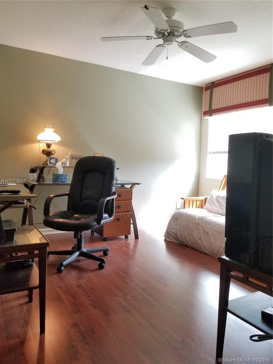 PEMBROKE SHORES-HARBORSIDE - Residential