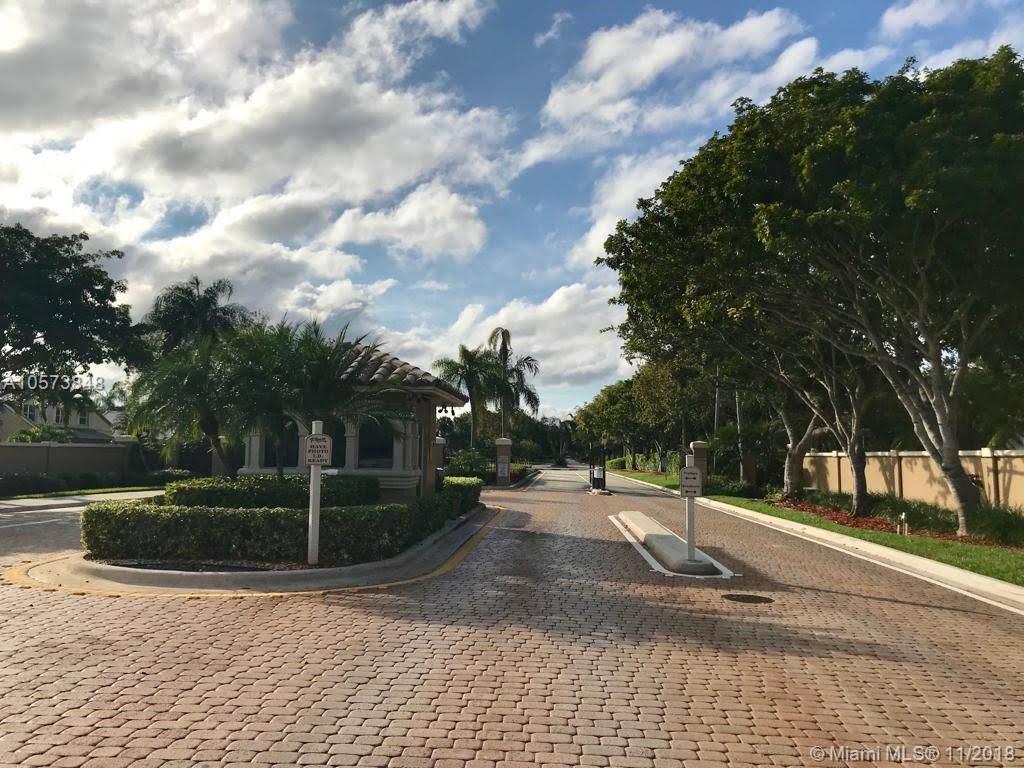 PEMBROKE SHORES-HARBORSIDE - Residential