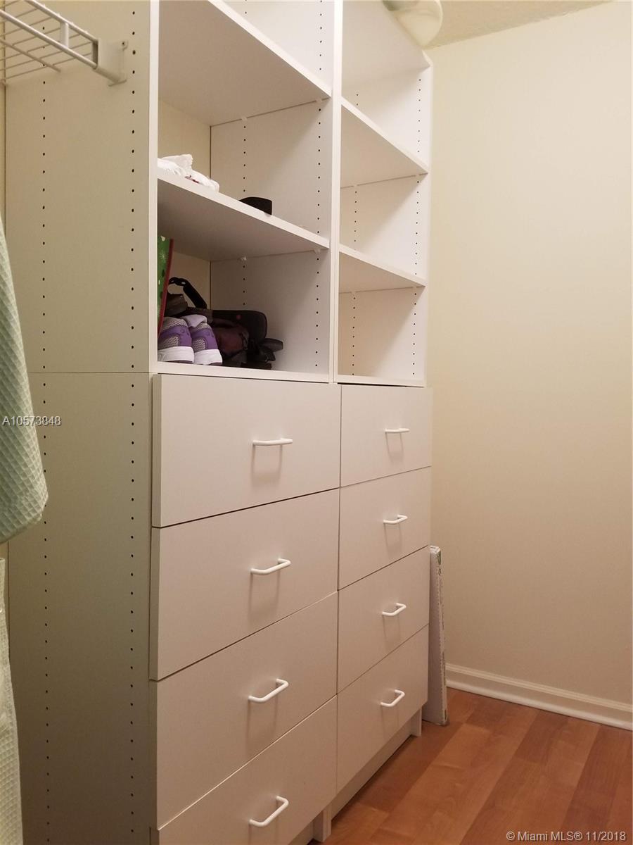 PEMBROKE SHORES-HARBORSIDE - Residential