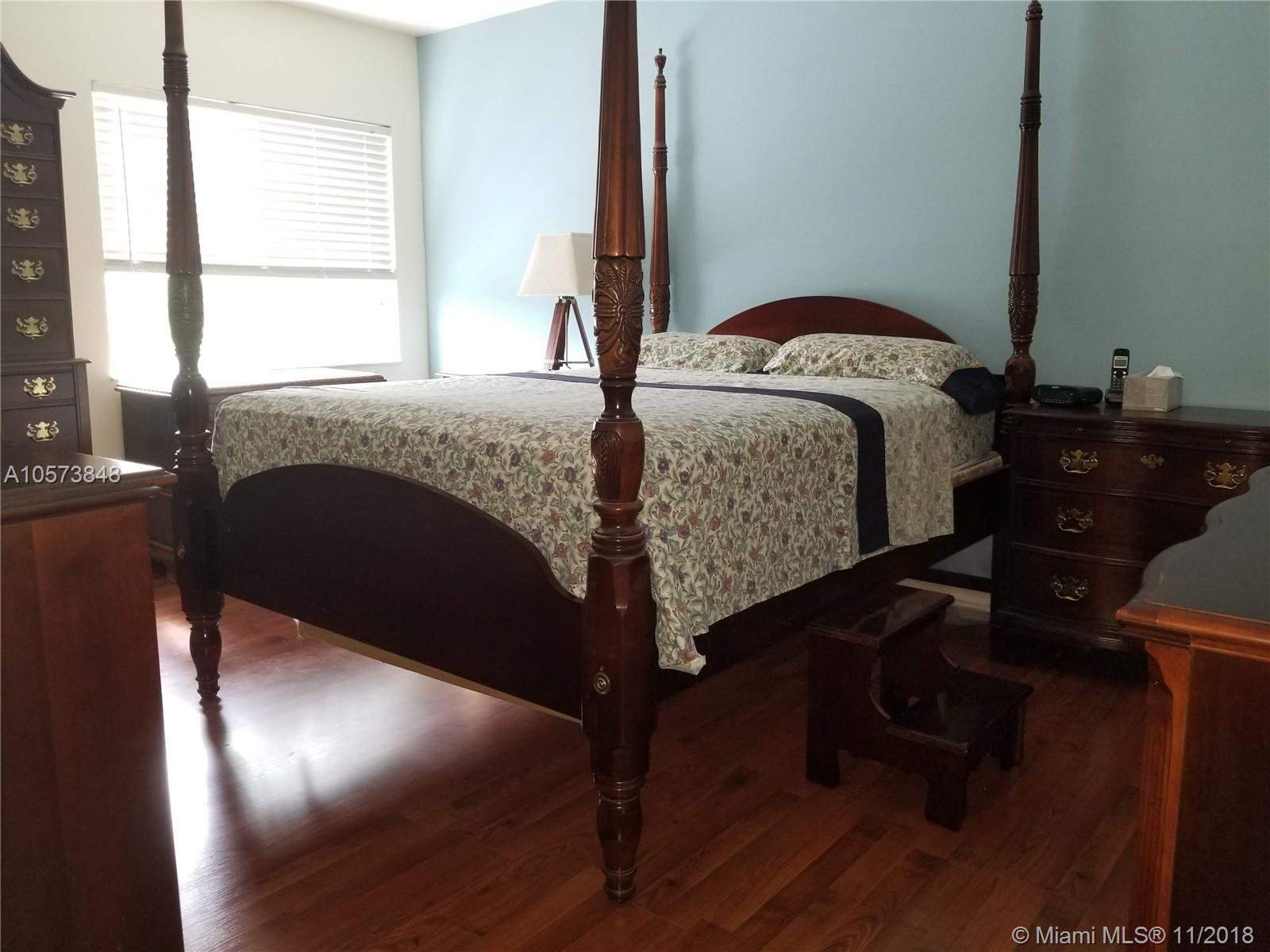 PEMBROKE SHORES-HARBORSIDE - Residential