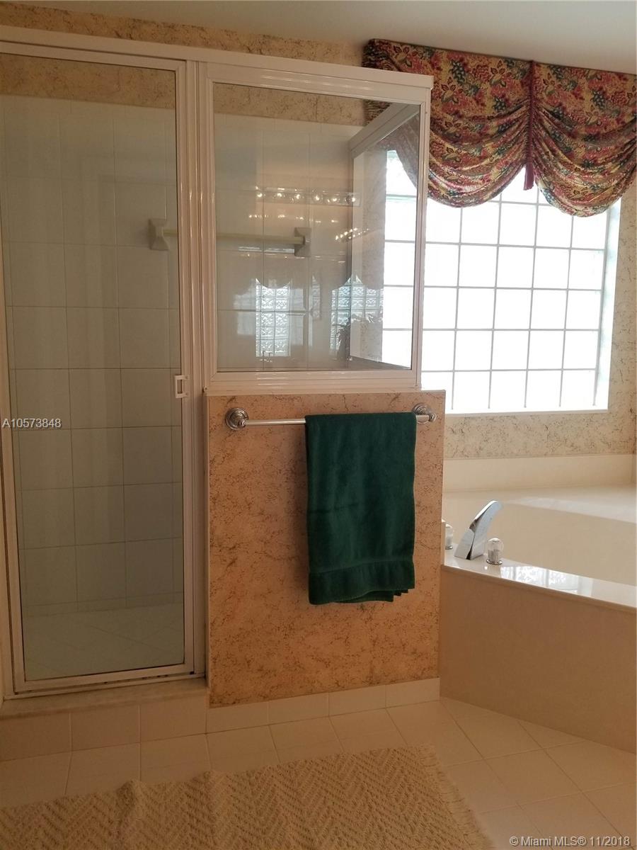 PEMBROKE SHORES-HARBORSIDE - Residential