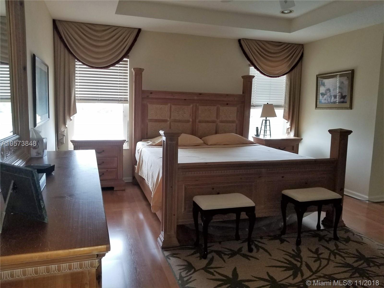 PEMBROKE SHORES-HARBORSIDE - Residential