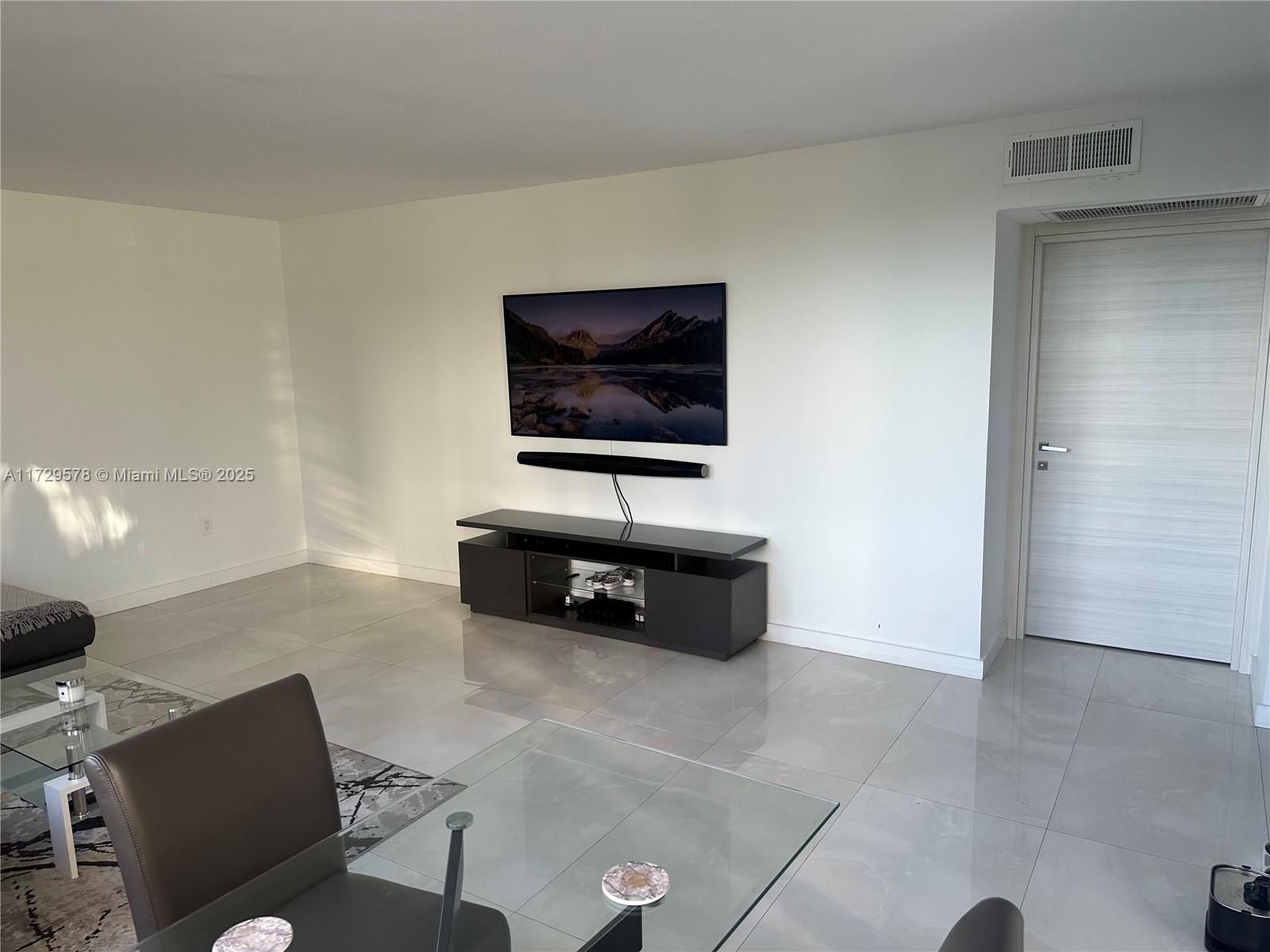 VILLA DORADA CONDO NO 1 - Residential