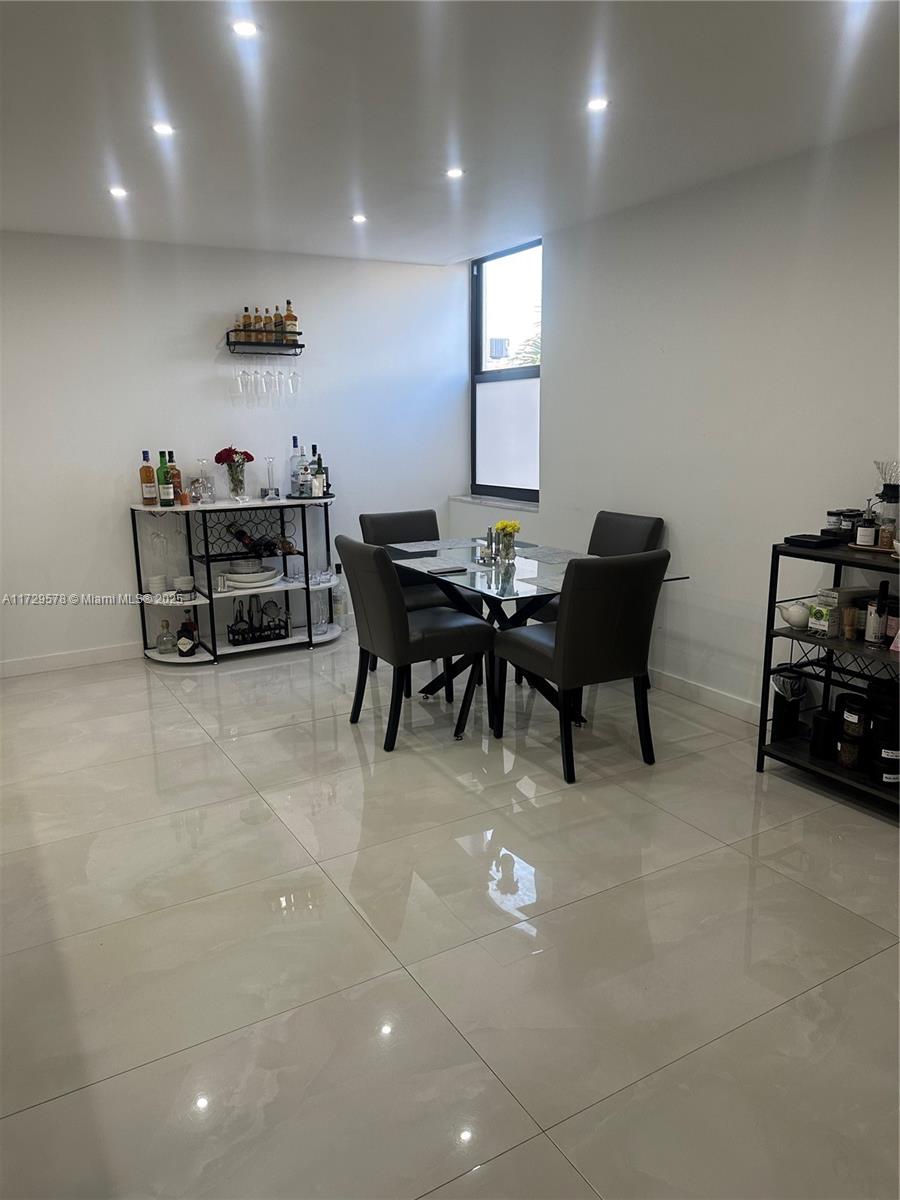 VILLA DORADA CONDO NO 1 - Residential