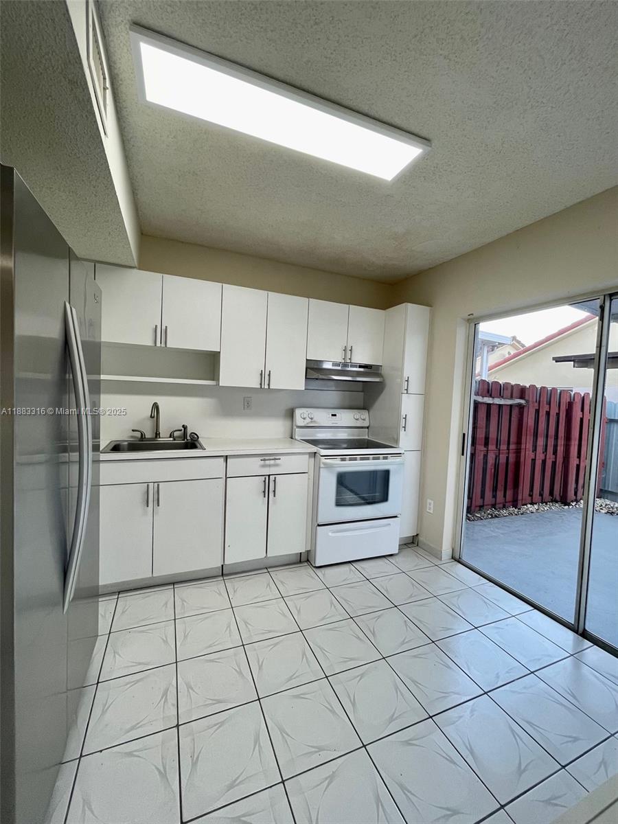 GALERIA III CONDO - Residential Lease