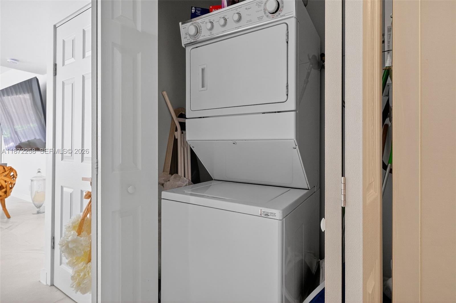 SEASIDE CONDO - Residential