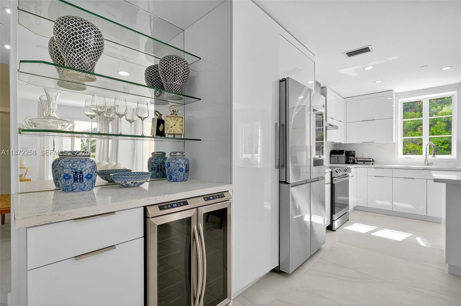 SEASIDE CONDO - Residential