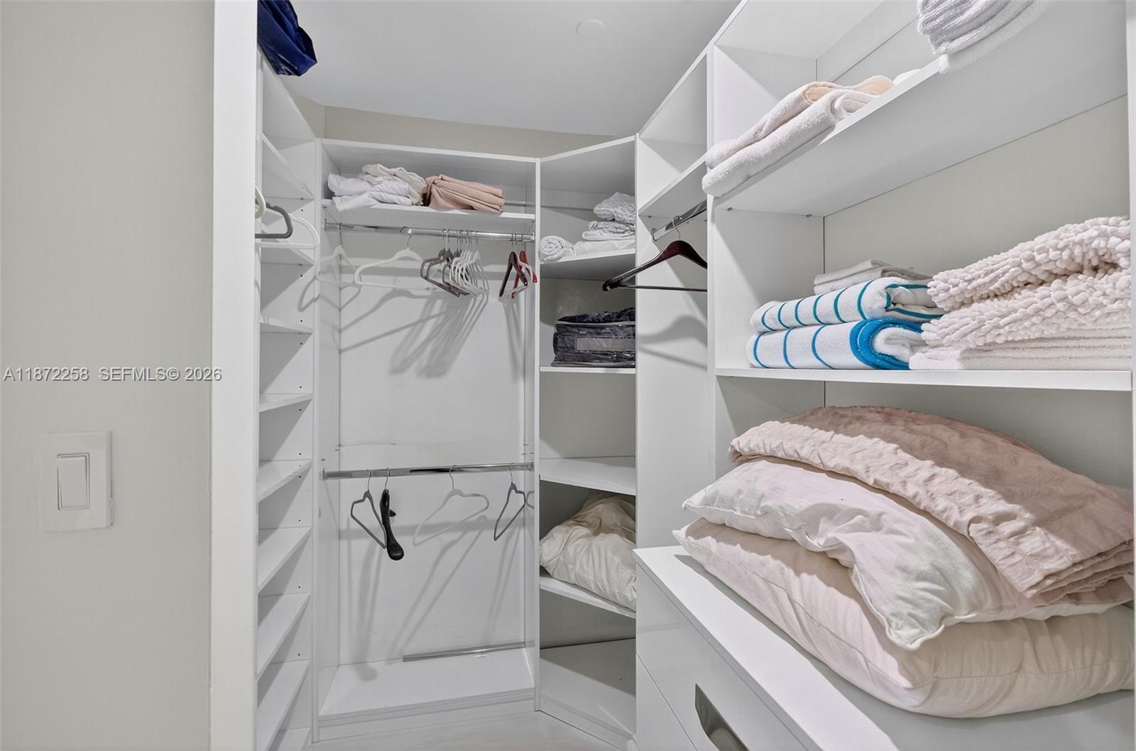 SEASIDE CONDO - Residential