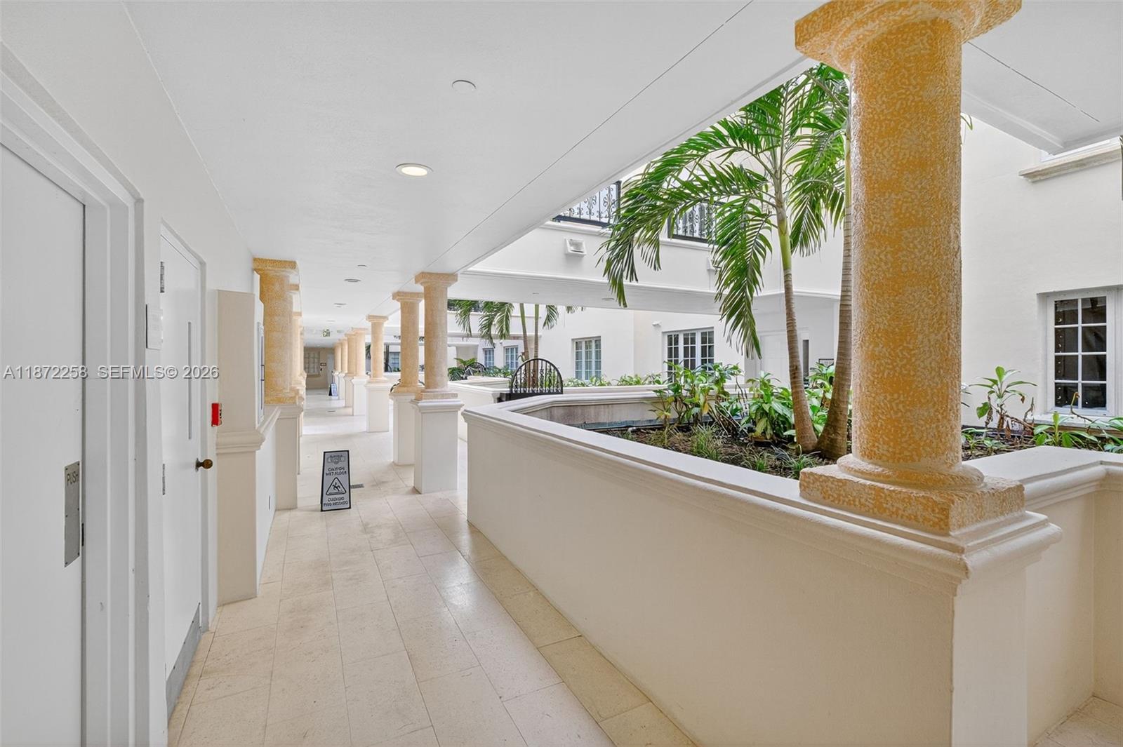 SEASIDE CONDO - Residential