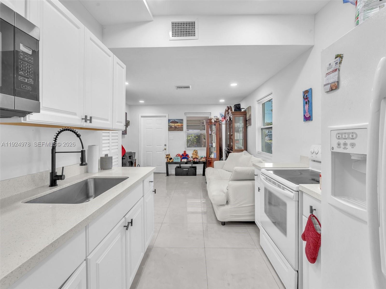 LAKE FOREST SEC ONE - Residential