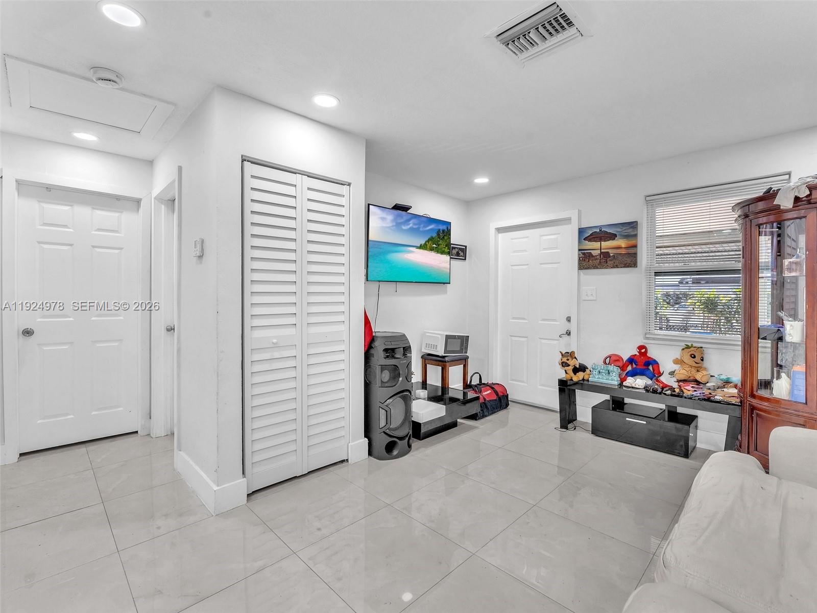 LAKE FOREST SEC ONE - Residential