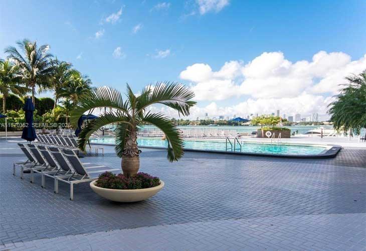 MIRADOR 1200 CONDO - Residential