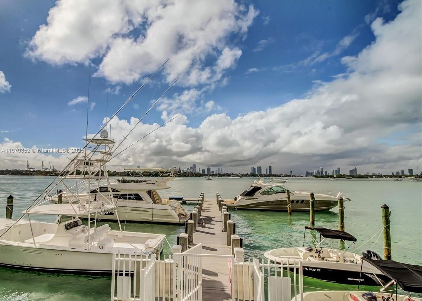 MIRADOR 1200 CONDO - Residential