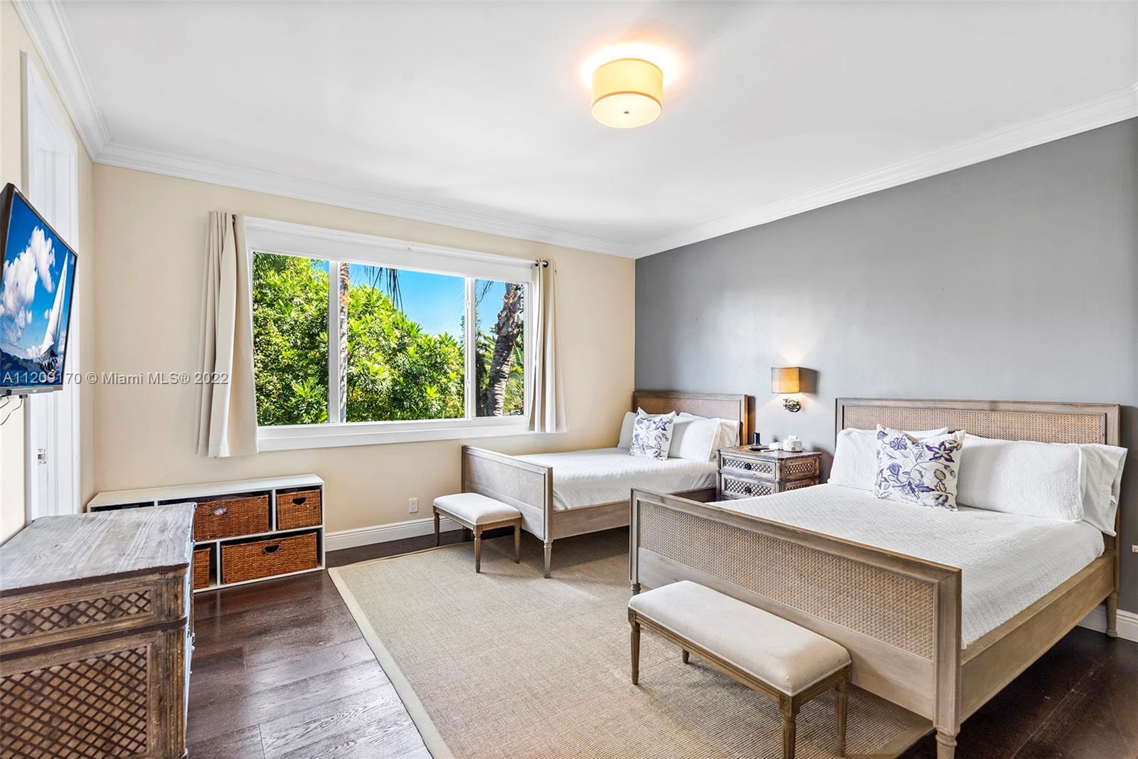 GOLDEN ISLES - Residential