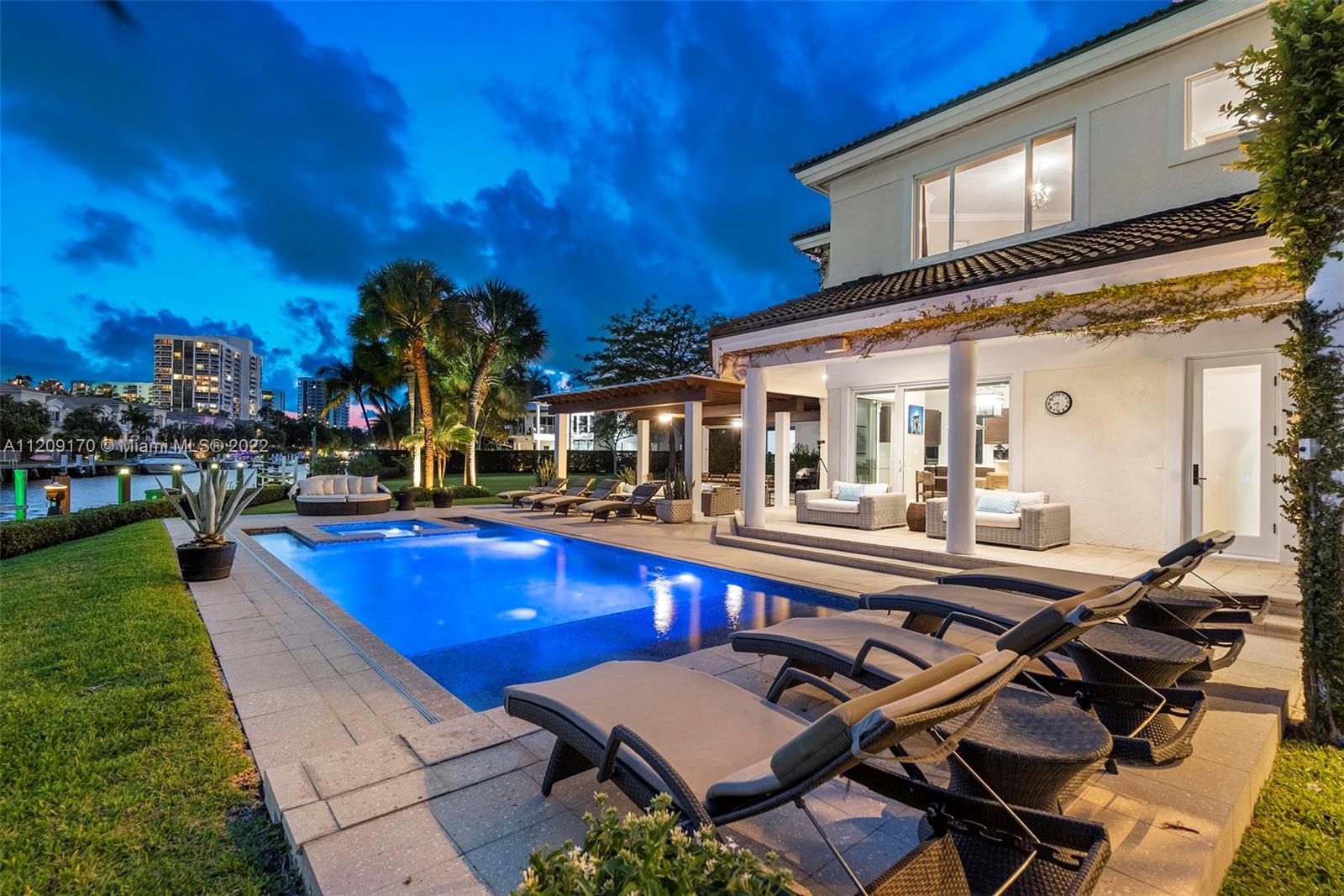 GOLDEN ISLES - Residential