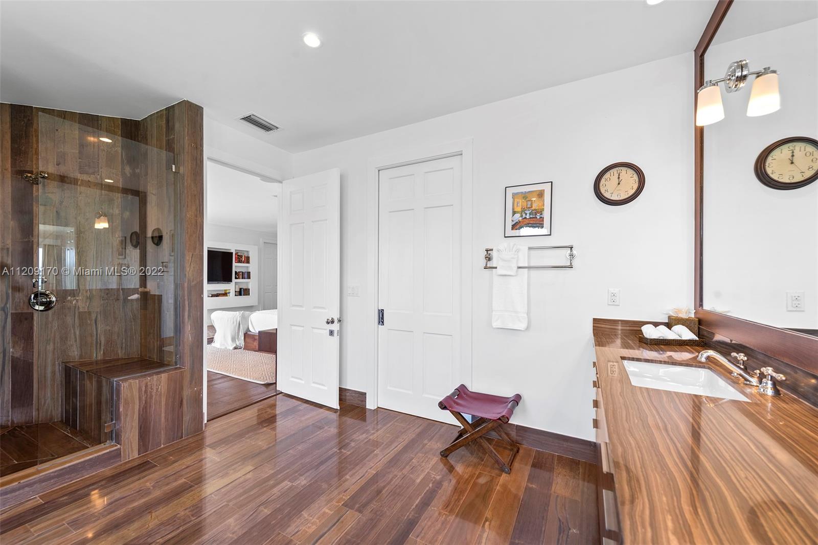 GOLDEN ISLES - Residential